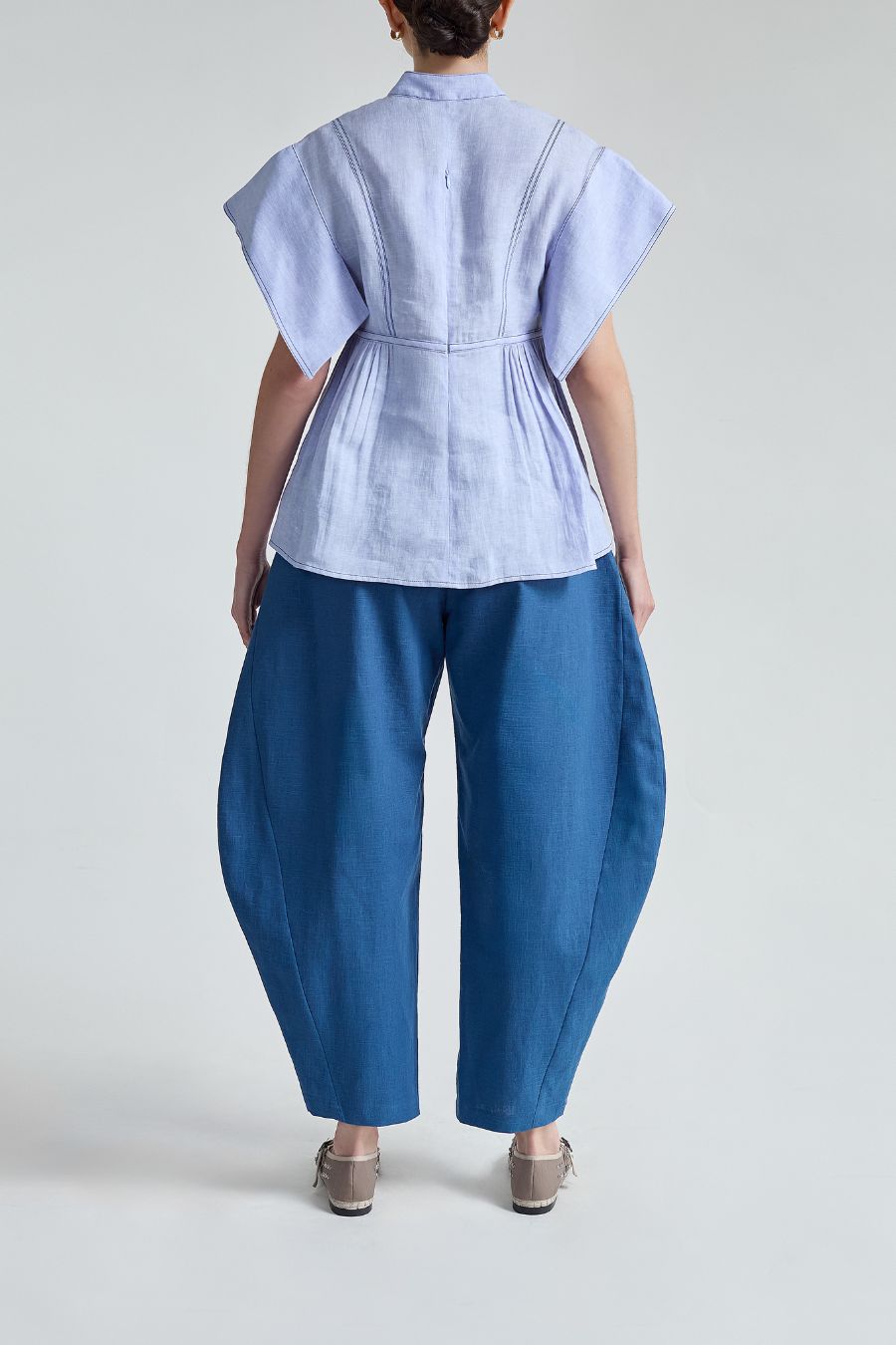 PANTALÓN DEGOLLADO